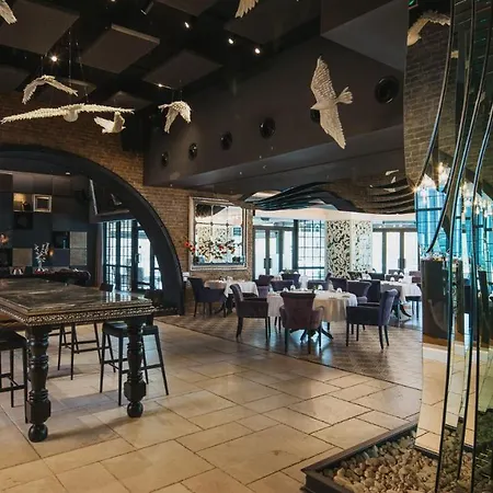 Wyndham Hotel 5*