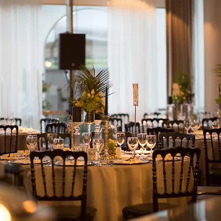 Wyndham Hotel 5*